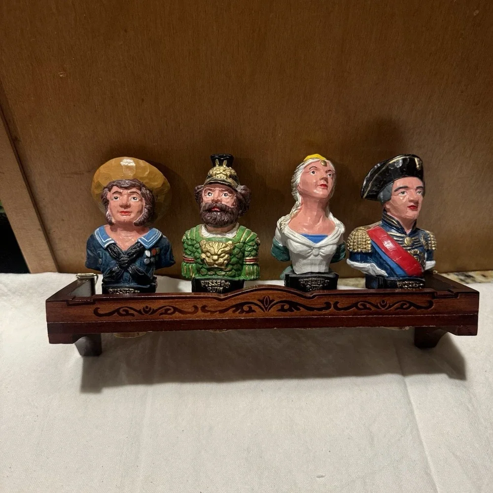 Pusser's Rum Bottle Stoppers Set 4‎ Multi Nautical Busts with Wood Display Rack